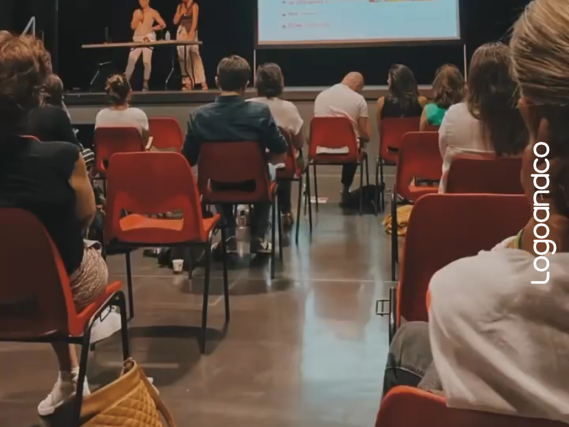 Les Arènes de la Com'